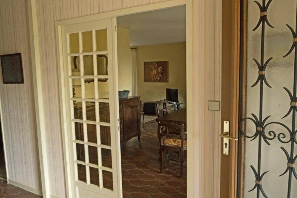 Villa La Lurette, Appartement Et Studio Saint-Etienne-les-Orgues Экстерьер фото
