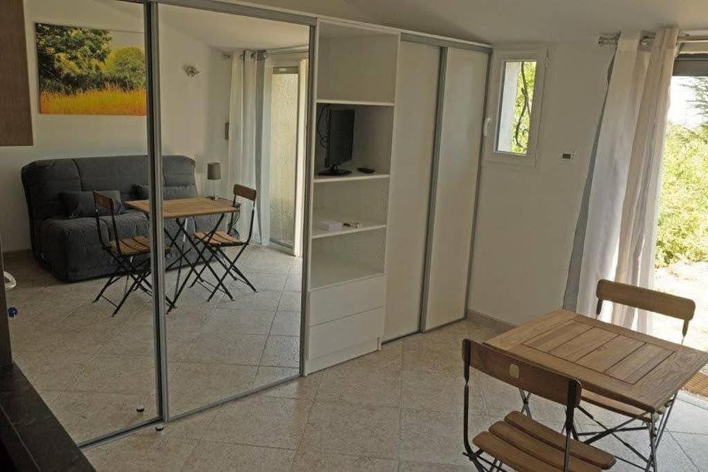 Villa La Lurette, Appartement Et Studio Saint-Etienne-les-Orgues Экстерьер фото